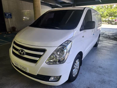 Hyundai Starex