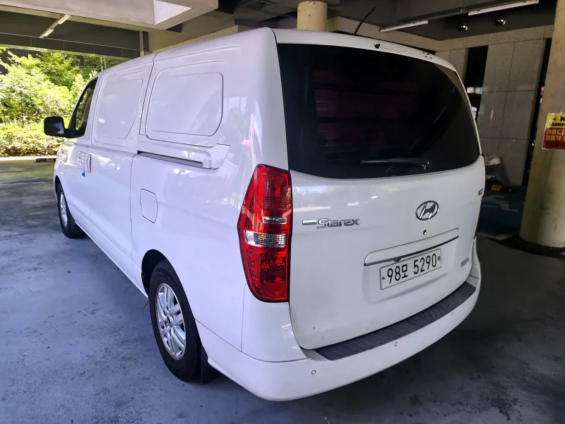 Hyundai Starex