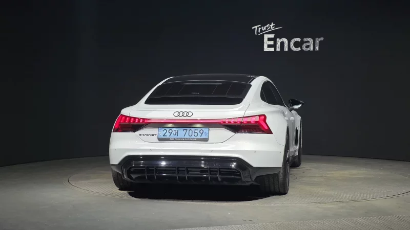 Audi E-TRON GT