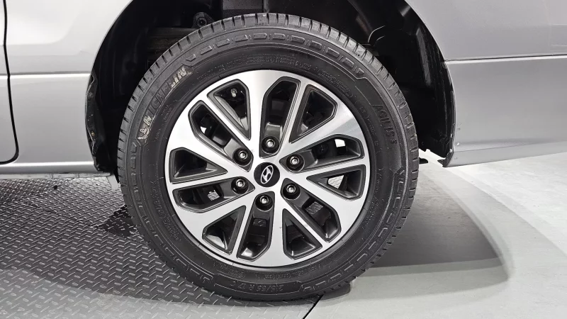 Hyundai Grand Starex
