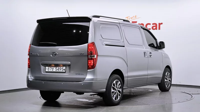 Hyundai Grand Starex