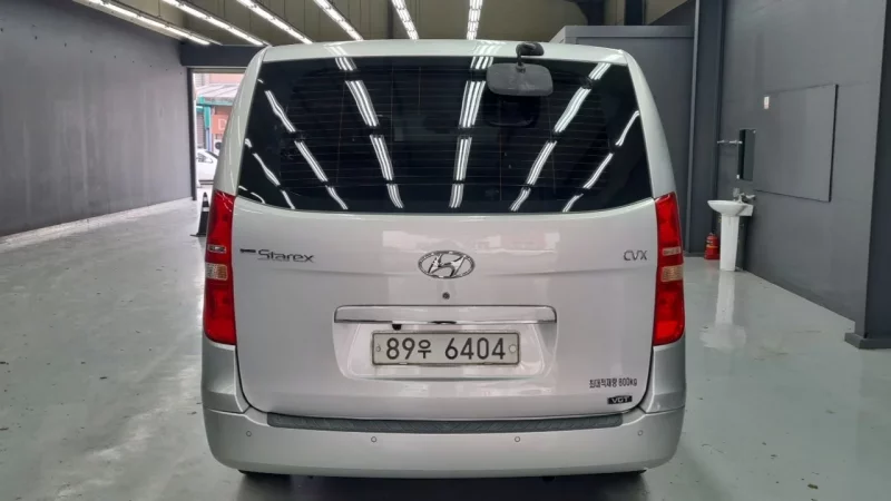 Hyundai Starex
