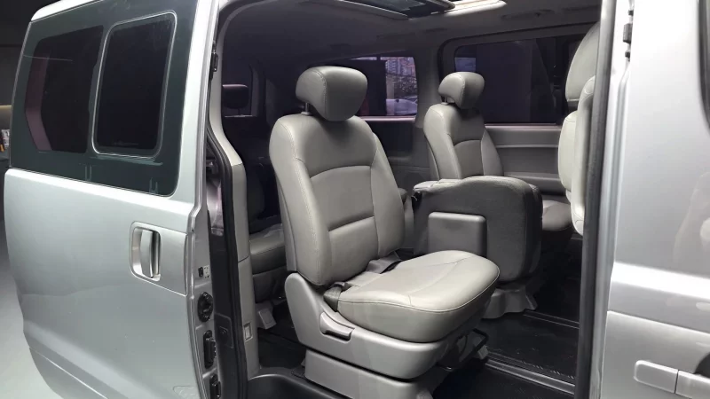 Hyundai Starex