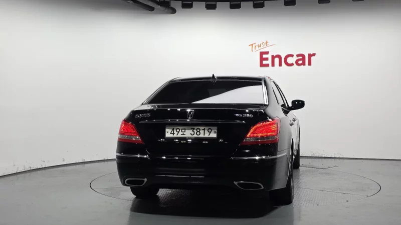 Hyundai Equus