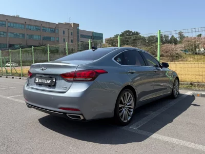 Hyundai Genesis