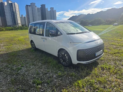 Hyundai Staria