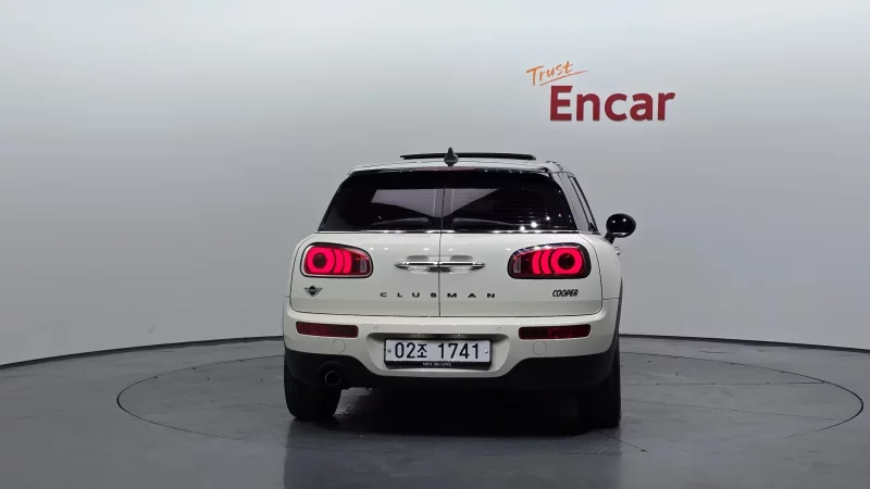 MINI Clubman
