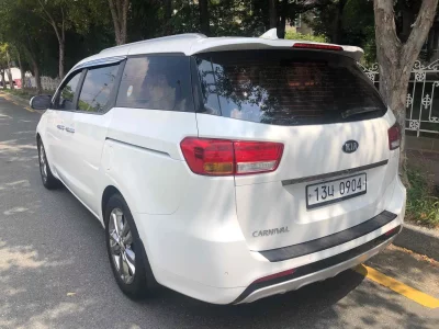 Kia Carnival
