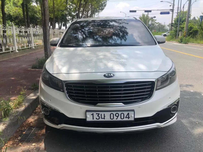 Kia Carnival
