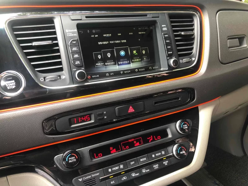 Kia Carnival