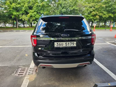 Ford EXPLORER