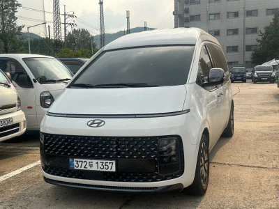 Hyundai Staria