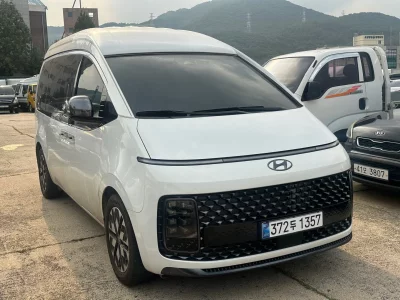 Hyundai Staria