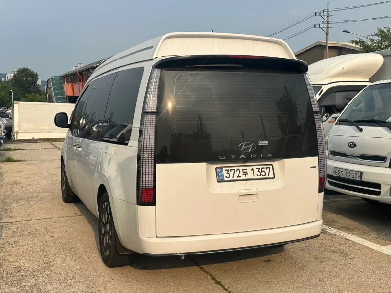 Hyundai Staria