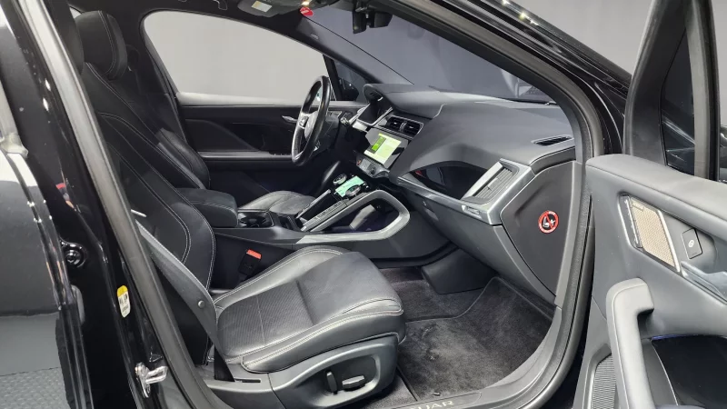 Jaguar I-PACE