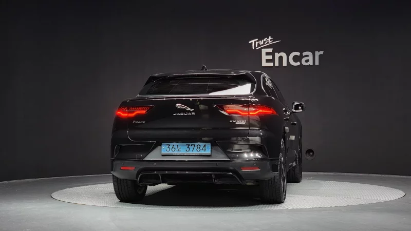 Jaguar I-PACE