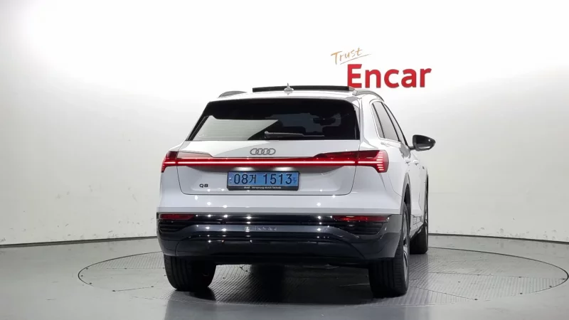 Audi Q8 E-TRON