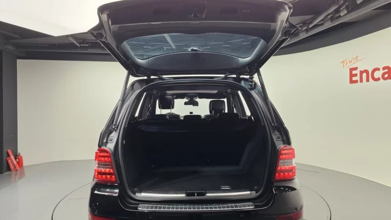 Mercedes-Benz M-class