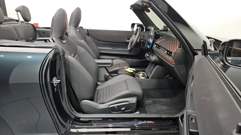 MINI Cooper Convertible