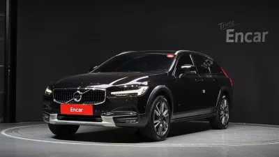 Volvo V90