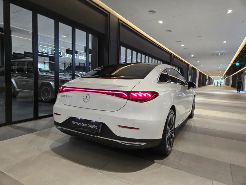 Mercedes-Benz EQE