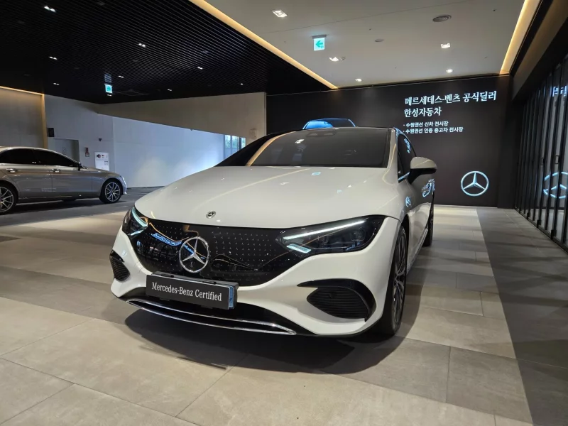 Mercedes-Benz EQE