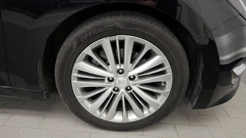 Hyundai Aslan