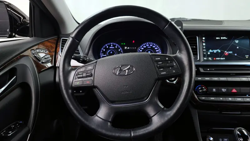 Hyundai Aslan