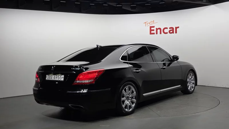 Hyundai Equus