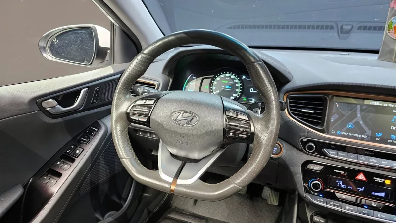 Hyundai Ioniq