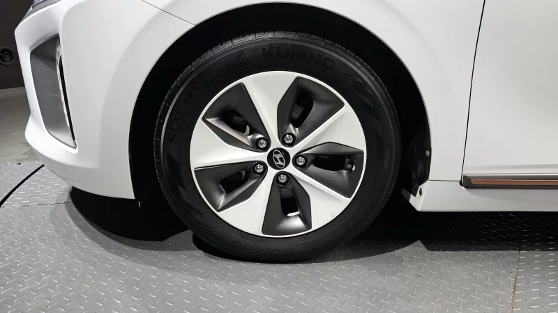 Hyundai Ioniq
