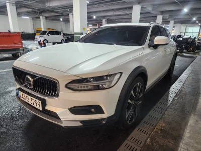 Volvo V90