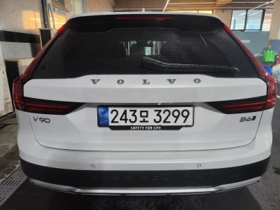 Volvo V90