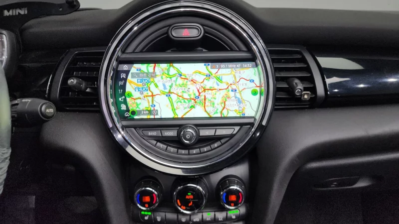 MINI Cooper Convertible