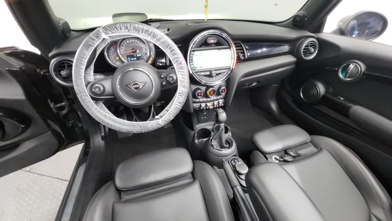 MINI Cooper Convertible