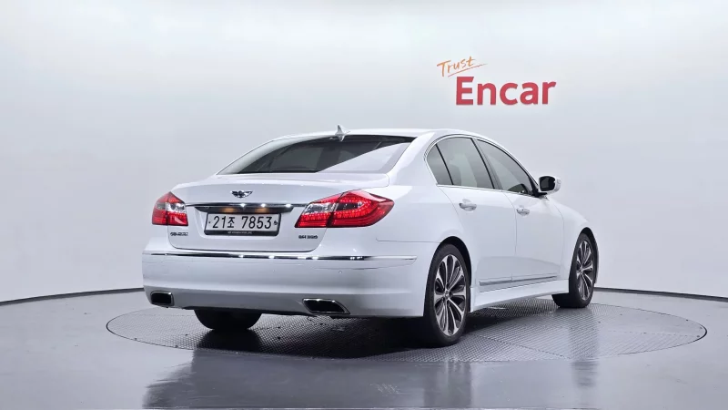 Hyundai Genesis