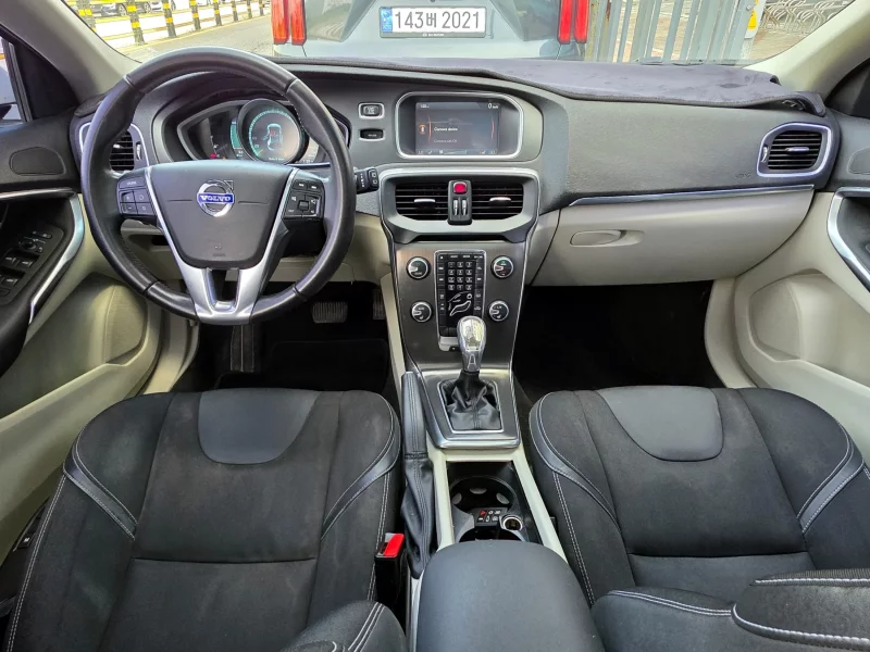 Volvo V40