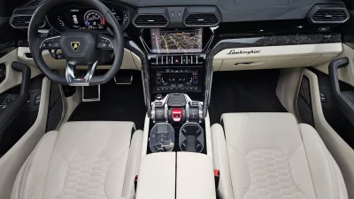 Lamborghini URUS