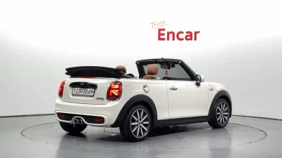 MINI Cooper Convertible