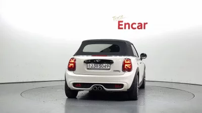 MINI Cooper Convertible