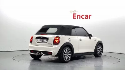 MINI Cooper Convertible