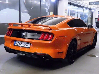 Ford MUSTANG