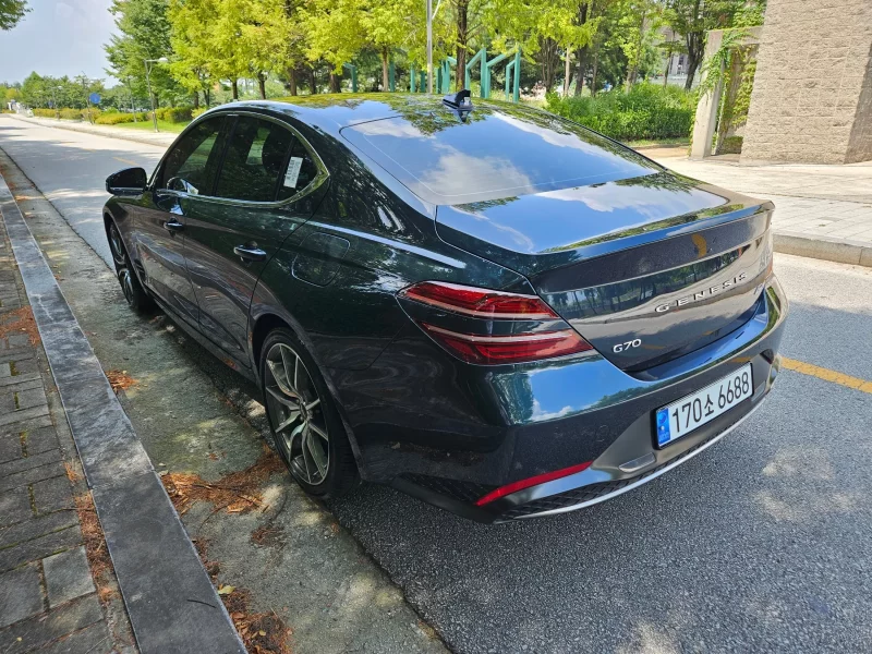 Genesis G70