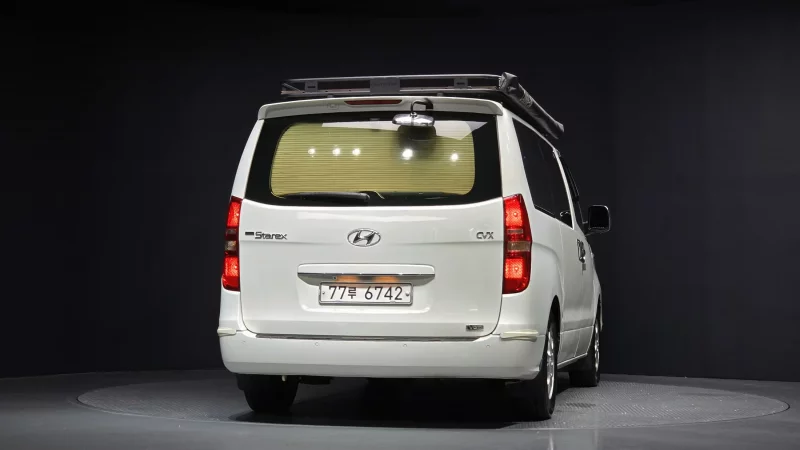 Hyundai Starex