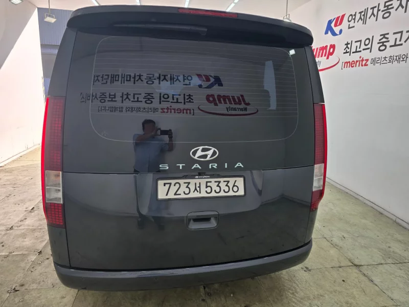 Hyundai Staria