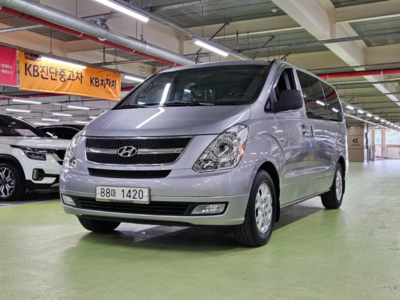 Hyundai Starex