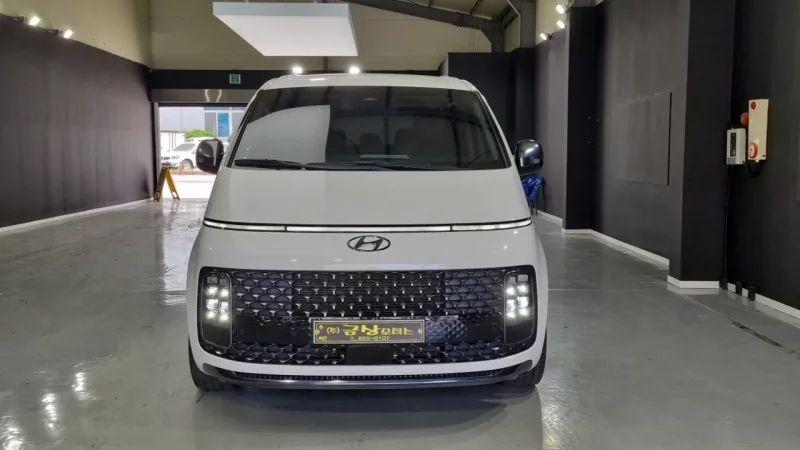 Hyundai Staria
