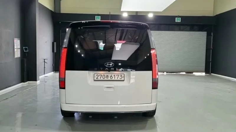 Hyundai Staria