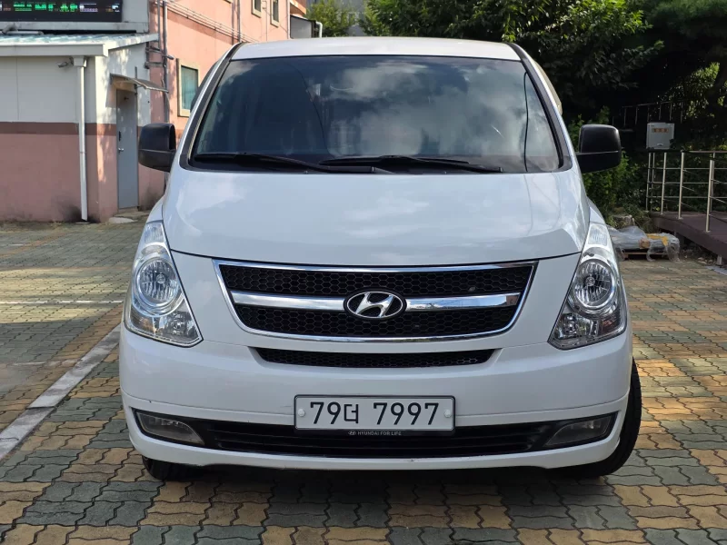 Hyundai Starex
