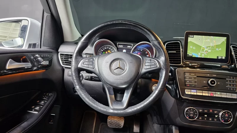 Mercedes-Benz GLE-Class